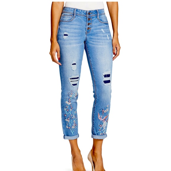 Black Daisy Size 3 Relaxed Skinny Jean Embroidered - Picture 1 of 10